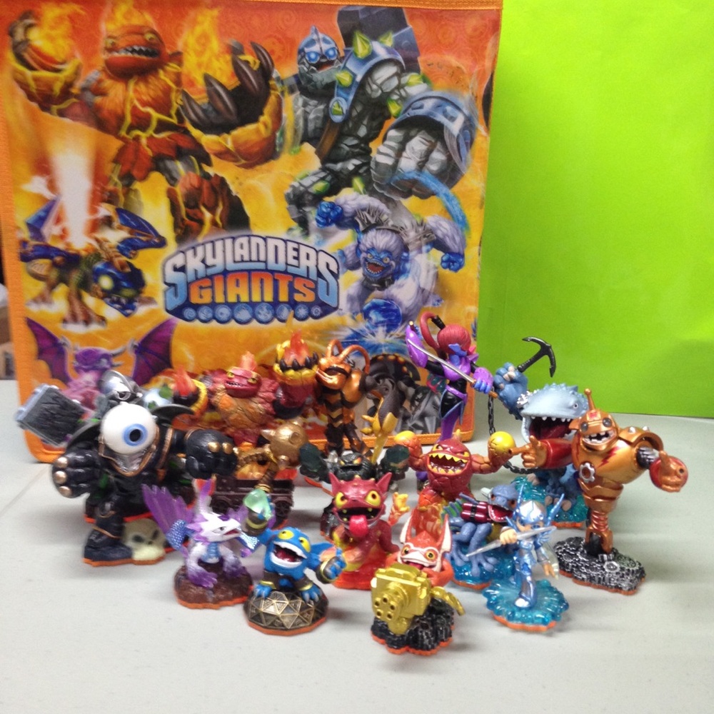 Skylanders Giants with Case